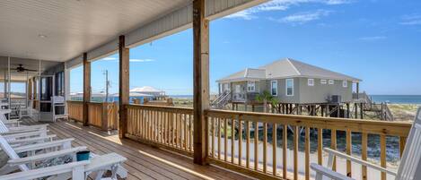 Rumah, Beberapa Tempat Tidur (Blessed at the Beach - 105 Pon) | Balkon