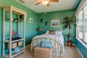 Condo, Multiple Beds (Bikinis & Martinis - Surf Club B12)