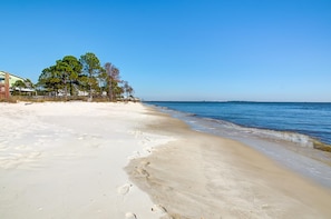 Condo, Multiple Beds (Bikinis & Martinis - Surf Club B12) | Beach