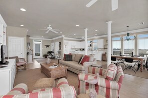 House, Multiple Beds (TraMarLis - 2254 Sandpiper) | Living room - Tramarlis - 2254 Sandpiper (Dauphin Island)