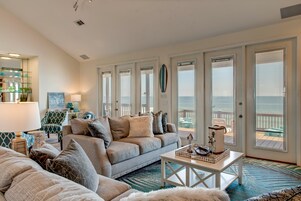 Casa, várias camas (Dauphin Charm - 2237 Bienville) | Sala de estar