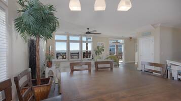 Huis, meerdere bedden (Wave Loudest - 103 Pushmata) | Woonkamer