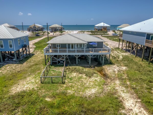 House, Multiple Beds (Saltaire - 2440 Bienville) | Property grounds