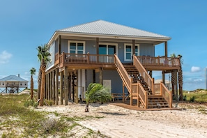 House, Multiple Beds (The Blue Crab - 2432 Bienville) | Exterior - The Blue Crab - 2432 Bienville (Dauphin Island)