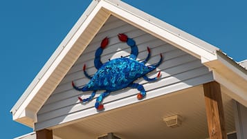 House, Multiple Beds (The Blue Crab - 2432 Bienville) | Exterior