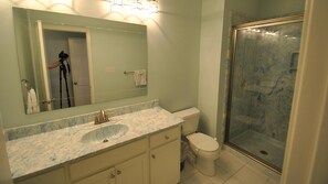 Hus, flere senger (Tidal Wave - 2636 Bienville) | Bad