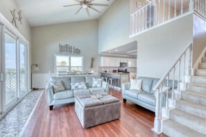 House, Multiple Beds (Easy Breezy - 2624 Bridgeview) | Living room - Easy Breezy - 2624 Bridgeview (Dauphin Island)