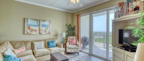 Condo, Multiple Beds (Footprints In The Sand-Inn 112) | Living room