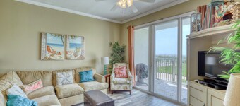 Footprints In The Sand-inn 112