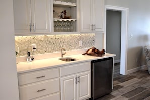 House, Multiple Beds (Pelicans Perch - 2621 Bienvill) | Private kitchen