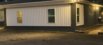 4 Bedroom Home Away From Home- REMODELED 10/21