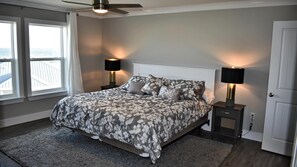 House, Multiple Beds (Sonny Daze - 105 Quebec Ct) | 5 bedrooms