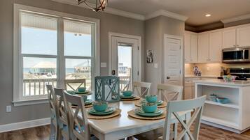 House, Multiple Beds (Blue Oasis - 2500 Bienville Blvd) | Private kitchen