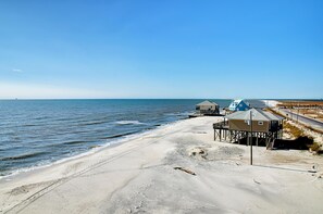 House, Multiple Beds (Island Escape - 105 Vargas Ct) | Beach | On the beach - Island Escape - 105 Vargas Ct (Dauphin Island)