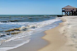 House, Multiple Beds (Island Escape - 105 Vargas Ct) | Beach