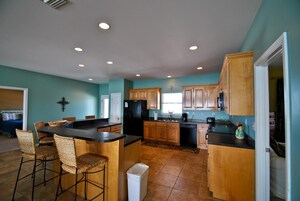 Casa, várias camas (Sun Spot - 104 Vargas Ct) | Cozinha privada