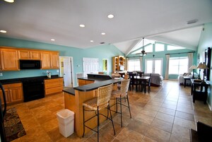 Casa, várias camas (Sun Spot - 104 Vargas Ct) | Cozinha privada