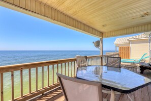 House, Multiple Beds (Beach Music - 100-A Shell Ct) | Balcony