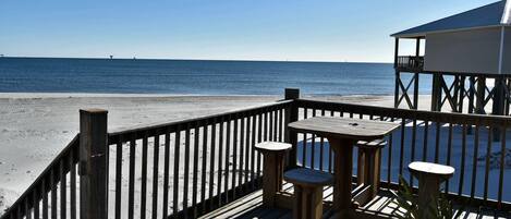 House, Multiple Beds (Knee Deep - 105 Shell Ct) | Balcony