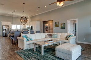House, Multiple Beds (Serenity Now - 2442 Bienville) | Living room - Serenity Now - 2442 Bienville (Dauphin Island)