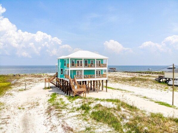 House, Multiple Beds (Salty Seahorse -2822 Bienville) | Beach