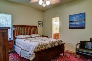 House, Multiple Beds (La Retraite - 806 Itasca)
