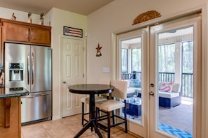 Casa, varias camas (La Retraite - 806 Itasca) | Cocina privada