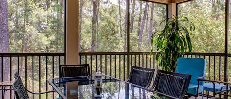 House, Multiple Beds (La Retraite - 806 Itasca) | Balcony