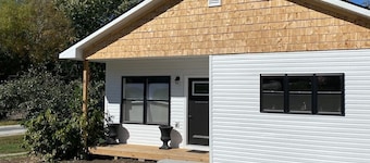 Hamilton Getaway -Entire House in DT Hamilton