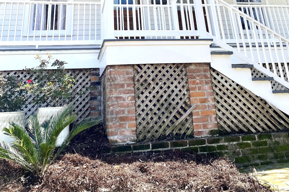 A 123 Year Old Luxury Cottage in Natchez
