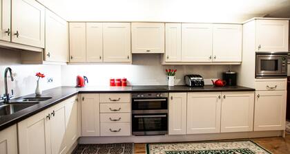 Comfy 3-bedroom Cottage in Newtonmore, Cairngorms