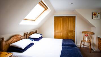 Cottage | 3 bedrooms, iron/ironing board, free WiFi, bed sheets