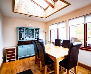 Cottage | Private kitchen | Fridge, microwave, oven, stovetop - Comfy 3-bedroom Cottage in Newtonmore, Cairngorms (Newtonmore)