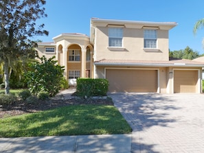 Exterior - 8119 Luxury big family vacation home on golf course (Bradenton)