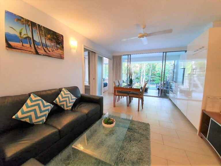 Palm Cove Beach Apartment - Palm Cove