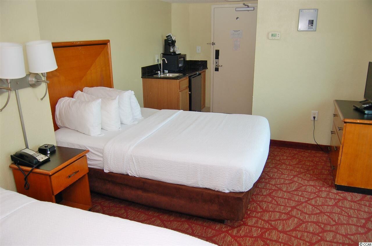 Luxury Ocean View Studio, 18th Floor at Bayview Resort, Myrtle Beach