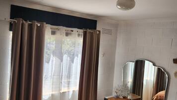 3 Schlafzimmer, Reisekinderbett, Bettwäsche