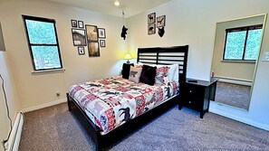 5 bedrooms, iron/ironing board, free WiFi, bed sheets