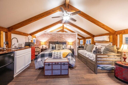 Luxury Tent / Private, Secluded / Pets Stay Free
