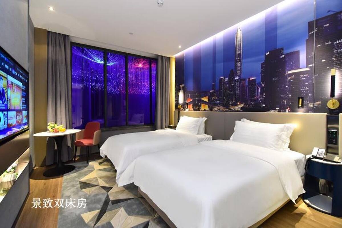 City Scenic Twin Room