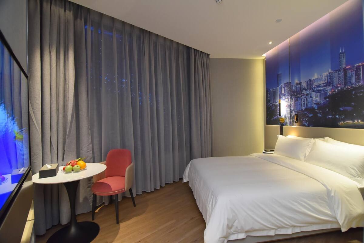 City Exquisite Room