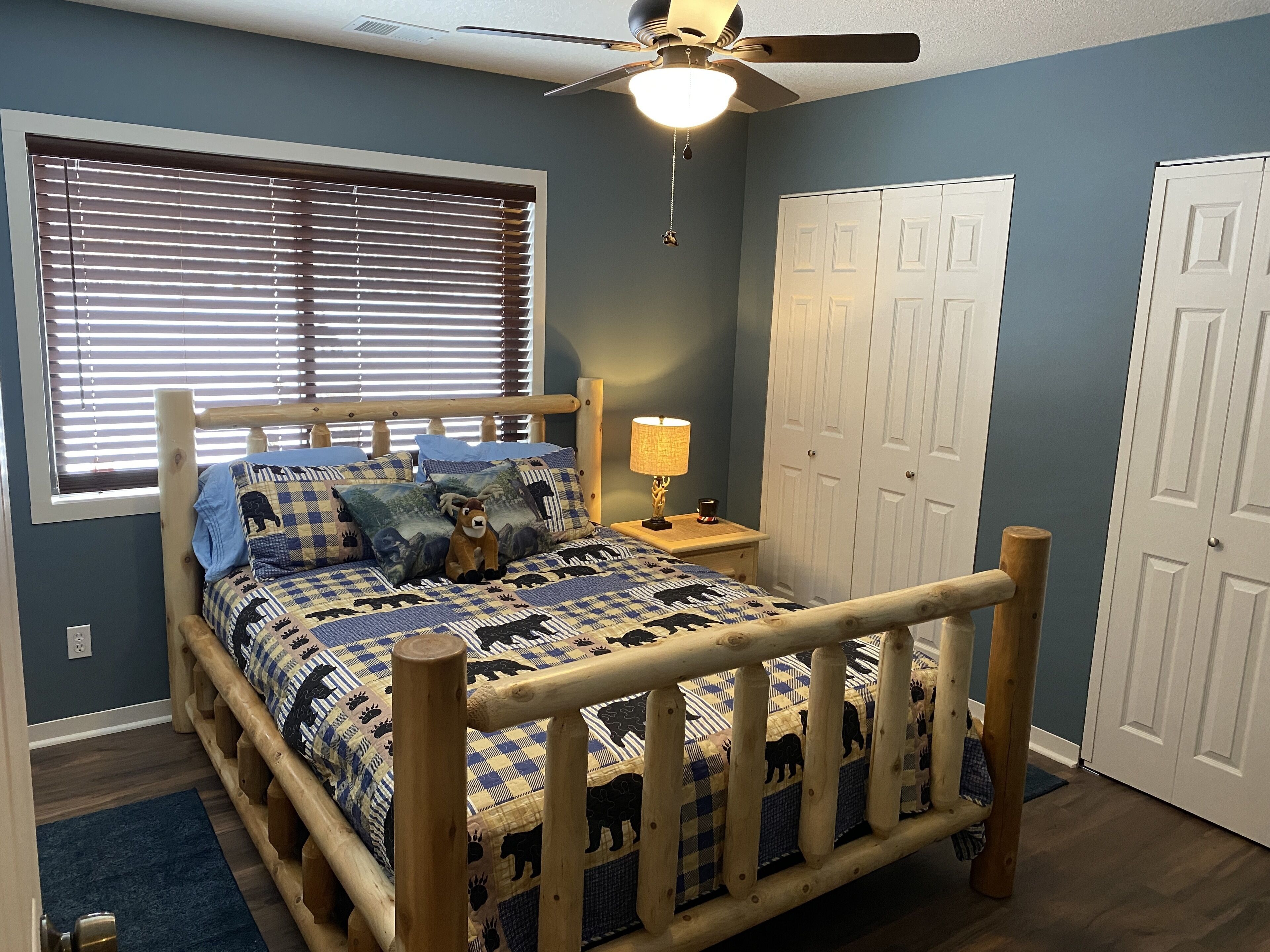 New Cozy Up North Cottage Getaway - in beautiful Lakes of the North