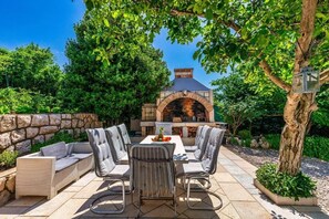 BBQ/picnic area