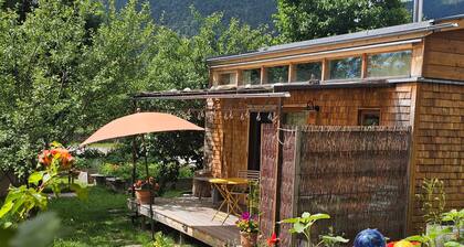 Charmantes Tiny House "Loft Süd" mit Bergblick, WLAN, Terrasse und Garten