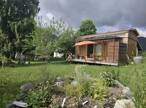 Exterior - Charming Tiny House “Loft Süd” with Mountain View, Wi-Fi, Terrace and Garden (Unterammergau)