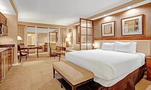 Coffres-forts dans les chambres, fer et planche à repasser, Wi-Fi