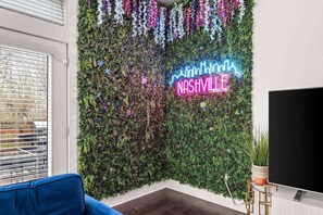 Interior - BCP ~ Pet Friendly w/ Fenced Backyard ~ Clean ~ 6 Beds ~ 6 Mins to Downtown (Nashville)