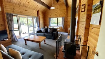 House | Living area | Flat-screen TV