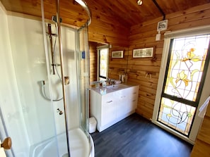 House | Bathroom shower - Lockwood on Aorangi (Lake Tekapo)