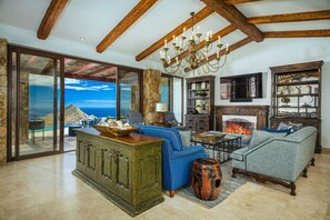 TV, music library, stereo - Casa Cielo Iconic property with spectacular views, great for big groups (Cabo San Lucas)